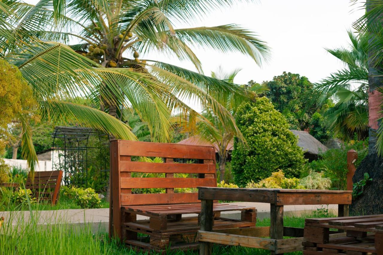 Bamboo Garden Hotel سيريكوندا المظهر الخارجي الصورة