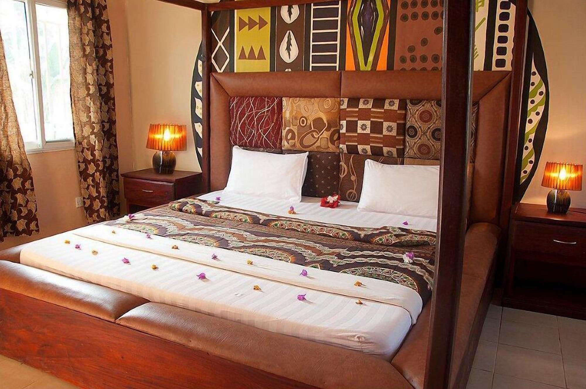 Bamboo Garden Hotel سيريكوندا المظهر الخارجي الصورة