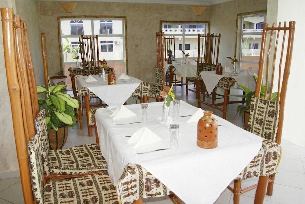 Bamboo Garden Hotel سيريكوندا المظهر الخارجي الصورة